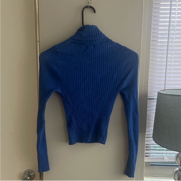 Urban Outfitters - Hudson Turtleneck in Blue - Picture 3 of 4